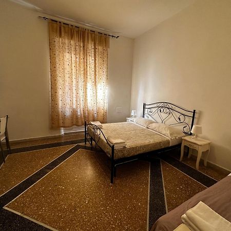 Holiday Pisa Gare 2 Kültér fotó