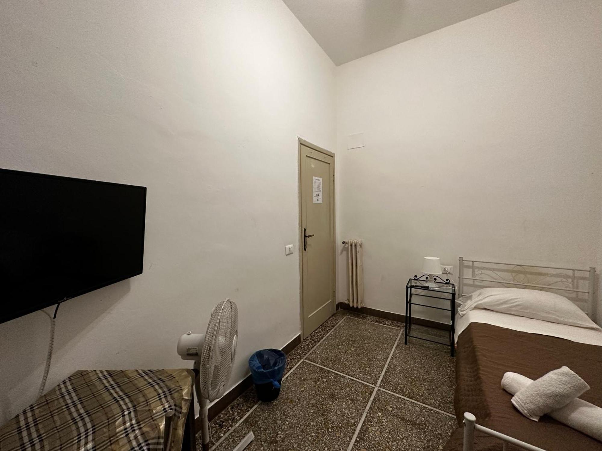 Holiday Pisa Gare 2 Kültér fotó