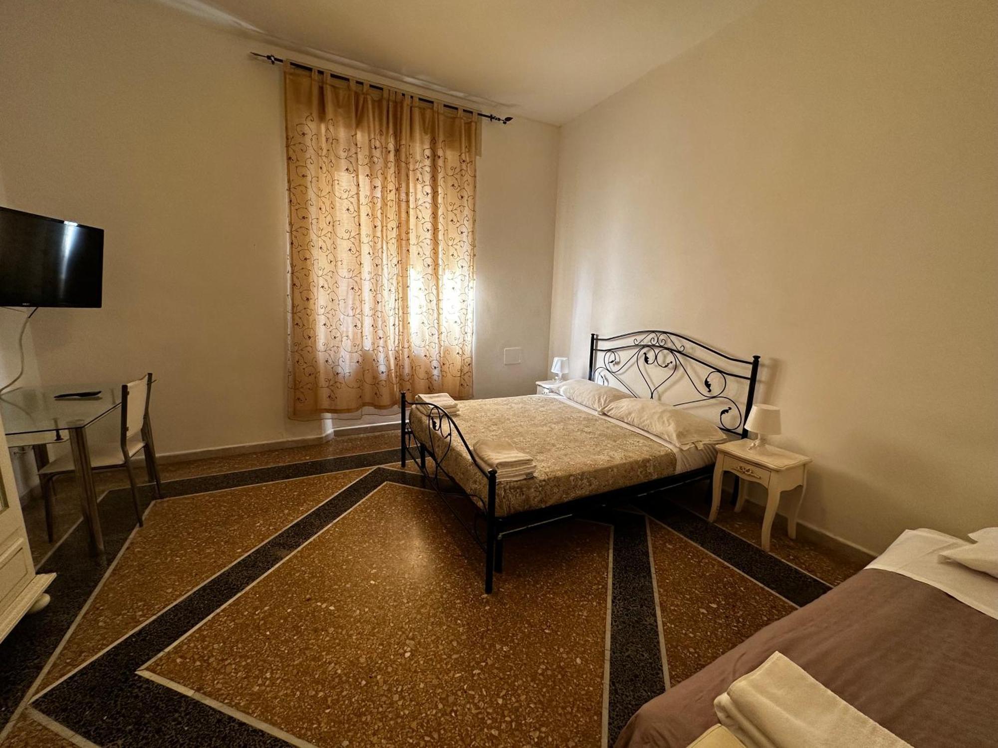 Holiday Pisa Gare 2 Kültér fotó